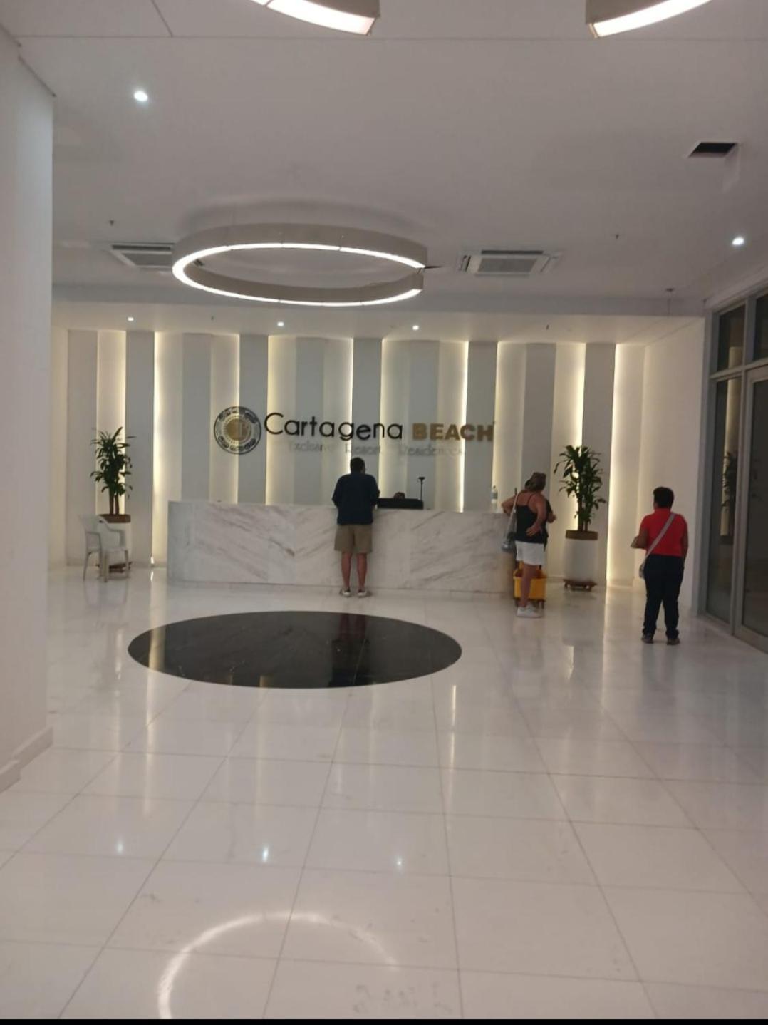 Cartagena Beach Resort cerca al aereopuerto Apartamento